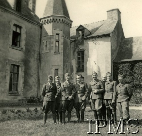 1940, Guer, Francja.
Dowódcy 3 kompanii, na zdjęciu m.in. kpr. Zarębski, por. Henryk Sajdak, por. Józef Mucha, ppor. Herbert Garcorz.
Fot. NN, Instytut Polski i Muzeum im. gen. Sikorskiego w Londynie
