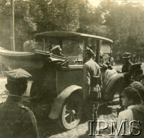 1919-1920, brak miejsca.
Polscy oficerowie w samochodzie.
Fot. NN, Instytut Polski i Muzeum im. gen. Sikorskiego w Londynie

