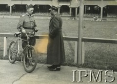1918-1939, Polska.
Żołnierze na stadionie.
Fot. NN, Instytut Polski i Muzeum im. gen. Sikorskiego w Londynie