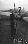 12.02.1943, Wielka Brytania.
Pilot Pomocniczej Służby Transportowej RAF (ATA) porucznik Stefania Wojtulanis (ps. Barbara) na tle myśliwca Spitfire.
Fot. NN, Instytut Polski i Muzeum im. gen. Sikorskiego w Londynie