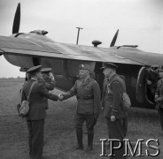 7.08.1940, Bramcote, Wielka Brytania.
Gen. Władysław Sikorski z wizytą u lotników z 300 Dywizjonu Bombowego 