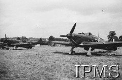 1940-1941, Wielka Brytania.
Samoloty dywizjonu 303 na lotnisku. 
Fot. NN, Instytut Polski i Muzeum im. gen. Sikorskiego w Londynie