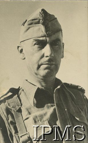 1941, Egipt.
Generał Stanisław Kopański, dowódca Samodzielnej Brygady Strzelców Karpackich.
Fot. NN, Instytut Polski i Muzeum im. gen. Sikorskiego w Londynie, [album 203 - Nacz. Wodzowi gen. Sikorskiemu żołnierze na Środkowym Wschodzie, Sekcja Propagandy, Oświaty i Kultury Wojska Polskiego na Środkowym Wschodzie, Egipt listopad  - grudzień 1941].