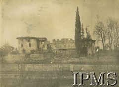 1914-1917, prowincja Trydent, północne Włochy.
Zniszczona willa 