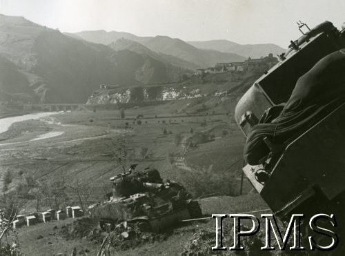 Listopad 1944, Apeniny, Włochy.
Widok na Predappio - miejsce urodzenia Benito Mussoliniego Podpis oryginalny: 