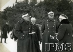 1928-1939, Polska.
Oficerowie Wojska Polskiego.
Fot. NN, Instytut Polski i Muzeum im. gen. Sikorskiego w Londynie [Album majora artylerii Olszewskiego z lat 1928-39, zamordowanego w Katyniu; przekazany do IPiMS przez Edwarda Mikesa, Londyn]