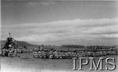 1943, Palestyna.
Msza święta z udziałem polskich żołnierzy.
Fot. NN, Instytut Polski i Muzeum im. gen. Sikorskiego w Londynie [szuflada NXI]. 
