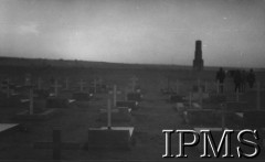 1942, Tobruk, Libia.
Polski cmentarz wojenny.
Fot. NN, Instytut Polski i Muzeum im. gen. Sikorskiego w Londynie, [szuflada NXI].