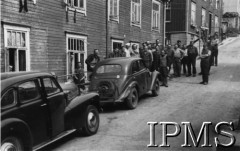 1944, Sandnessjøen, Norwegia.
Polscy jeńcy na ulicy miasta.
Fot. NN, Instytut Polski i Muzeum im. gen. Sikorskiego w Londynie [szuflada V]