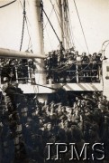 Kwiecień 1940, brak miejsca.
Samodzielna Brygada Strzelców Podhalańskich w drodze do Norwegii. Żandarmi na pokładzie francuskiego statku 