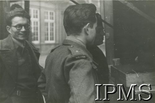 Lata 40., Wielka Brytania.
Polscy żołnierze, późniejsi cichociemni.
Fot. NN, Instytut Polski i Muzeum im. gen. Sikorskiego w Londynie [teczka - cichociemni].