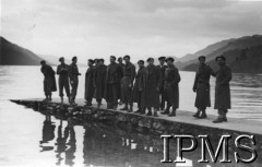 Lata 40., Loch Lomond, Szkocja, Wielka Brytania.
Żołnierze 1 Dywizji Pancernej nad jeziorem Loch Lomond.
Fot. NN, Instytut Polski i Muzeum im. gen. Sikorskiego w Londynie [teczka luzem Januszajtis].