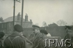 13.01.1941, Saxmundham, Anglia, Wielka Brytania.
Dowódca 42 Dywizji generał H. Willcox (w środku) podczas inspekcji Pociągu Pancernego 