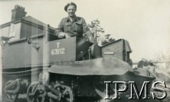 1942, Ipswich, Anglia, Wielka Brytania.
Kierowca z załogi Pociągu Pancernego 