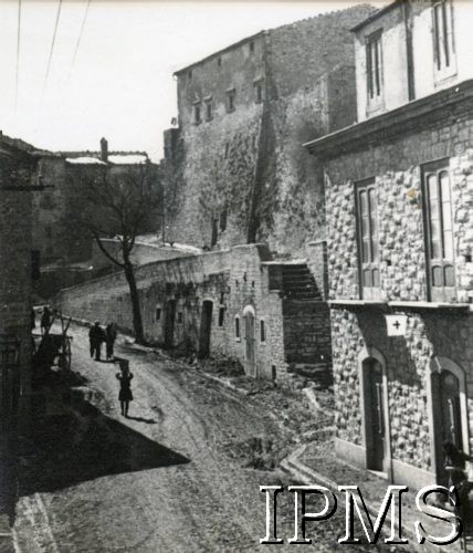 Marzec 1944, Campolieto, Włochy.
Fragment miasta, w którym stacjonował 15 Wileński Batalion Strzelców 