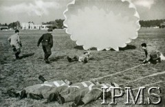 1940-1945, brak miejsca.
Żołnierze 1 Dywizji Strzelców Spadochronowych.
Fot. NN, Kronika 15 Wileńskiego Batalionu Strzelców 