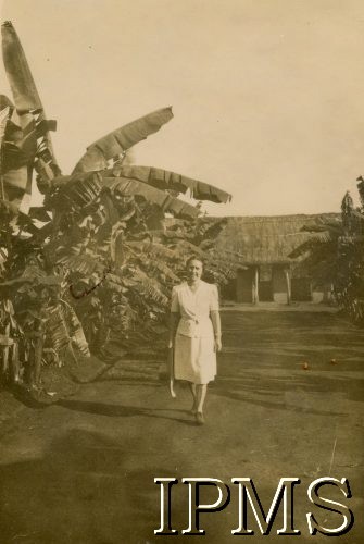 1942-1946, Masindi, Uganda.
Osiedle dla polskich uchodźców. Nauczycielka Minkowska.
Fot. NN, kolekcja: Osiedla polskie w Afryce, Instytut Polski i Muzeum im. gen. Sikorskiego w Londynie