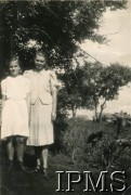 1942-1946, Masindi, Uganda.
Osiedle dla polskich uchodźców. Pani Królowa z Romą.
Fot. NN, kolekcja: Osiedla polskie w Afryce, Instytut Polski i Muzeum im. gen. Sikorskiego w Londynie