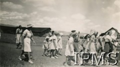 11.11.1945, Rongai, Kenia. 
Osiedle dla polskich uchodźców. Obchody Święta Niepodległości.
Fot. NN, kolekcja: Osiedla polskie w Afryce, Instytut Polski i Muzeum im. gen. Sikorskiego w Londynie