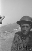 Maj 1944, Cassino, Włochy.
Bitwa pod Monte Cassino, portret żołnierza 2 Korpusu.
Fot. T. Szumański, Instytut Polski im. Gen. Sikorskiego w Londynie [album negatywowy nr 105]

