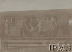 Wiosna 1919, Przemyśl.
Wojna polsko-ukraińska. Załoga pociągu pancernego P.P.3, 