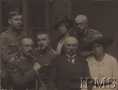 1914, Kleszczówek, Suwalszczyzna
Młodzi Legioniści w majątku Kleszczówek rodziny Dąbrowskich herbu 