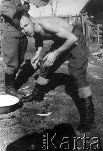 Maj-czerwiec 1944, Wileńszczyzna.
Partyzant 
