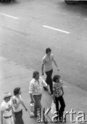 25.06.1976, Radom. 
Wydarzenia radomskie - czerwiec 1976. Pracownicy radomskich zakładów idący przed budynek KW PZPR.
Fot. NN, zbiory Ośrodka KARTA