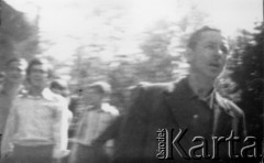 25.06.1976, Radom. 
Wydarzenia radomskie - czerwiec 1976. Godzina 14.00. Uczestnicy demonstracji przed budynkiem KW PZPR.
Fot. NN, zbiory Ośrodka KARTA [sygn. OK 010582] 

