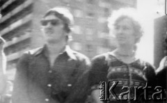 25.06.1976, Radom. 
Wydarzenia radomskie - czerwiec 1976. Ulica 1-go Maja - uczestnicy demonstracji pod budynkiem KW PZPR.
Fot. NN, zbiory Ośrodka KARTA