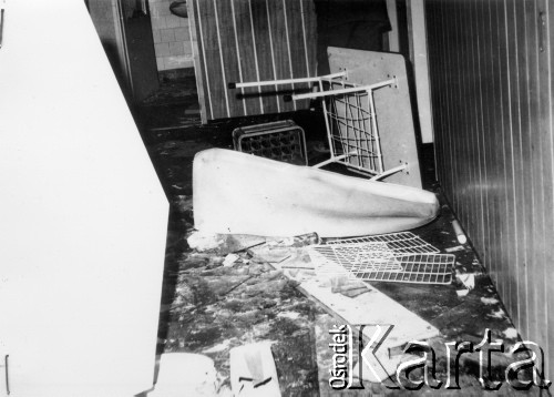 25.06.1976, Radom. 
Wydarzenia radomskie - czerwiec 1976. Zdemolowane wnętrza w budynku KW PZPR - bufet.
Fot. NN, zbiory Ośrodka KARTA [sygn. OK 010629]

