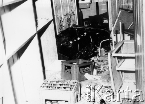 25.06.1976, Radom. 
Wydarzenia radomskie - czerwiec 1976. Zdemolowane wnętrza w budynku KW PZPR - magazyn bufetu.
Fot. NN, zbiory Ośrodka KARTA [sygn. OK 010632]


