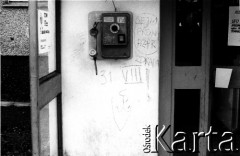 1982-1983, Warszawa, Polska.
Stan wojenny, napisy i hasła popierające podziemną Solidarność. N/z napis na ścianie 