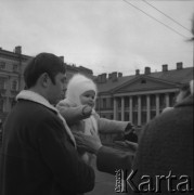 1972, Leningrad, Rosyjska Federacyjna Socjalistyczna Republika Radziecka, ZSRR.
Mieszkańcy na ulicy miasta.
Fot. Stanisław Gawliński, zbiory Ośrodka KARTA