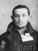 1936-1938, ZSRR.
 I. G. (H.) Nodel-Miller, rozstrzelany w czasie Wielkiej Czystki, portret więzienny.
 Fot. zbiory Ośrodka KARTA.
   
