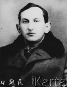1937, ZSRR.
Jakub Szymkiewicz, Żyd, bezpartyjny, inżynier biura projektów fabryki 