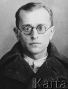 1936-1938, ZSRR.
Antoni Boniecki-Wasilewski, działacz KPP, rozstrzelany w czasie Wielkiej Czystki, portret więzienny.
Fot. NN, zbiory Ośrodka KARTA
 
