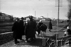 20.03.1942, Maukent, Kazachstan, ZSRR.
Scena uliczna.
Fot. Zygmunt Klemensiewicz, zbiory Ośrodka KARTA [sygn. A 21]

