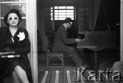 23.04.1943, Teheran, Iran.
Adam Kapuściński koncertuje w klubie Y.M.C.A.
Fot. Zygmunt Klemensiewicz, zbiory Ośrodka KARTA [sygn. B 156]

