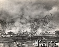 15.03.1944, Cassino, Włochy.
Bitwa pod Monte Cassino. Rejon największych bombardowań alianckich, ruiny miasta. W lewym rogu zdjęcia pieczątka: 