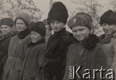 1942, Wrewskoje, Uzbekistan, ZSRR.
Obóz formującej się Armii Andersa. Grupa chłopców w łachmanach.
Fot. NN, zbiory Instytutu Józefa Piłsudskiego w Londynie