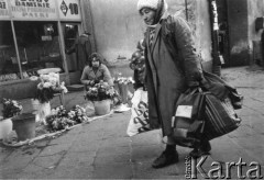 1984, Warszawa, Polska.
Bazar przy ulicy Zamienieckiej.
Fot. Kacper M. Krajewski, zbiory Ośrodka KARTA