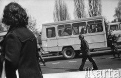 1983, Warszawa, Polska.
Milicjanci w wozie. 
Fot. Kacper Mirosław Krajewski, zbiory Ośrodka KARTA