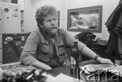 1995, Warszawa, Polska.
Kacper Mirosław Krajewski, fotoreporter, na zdjęciu w redakcji 