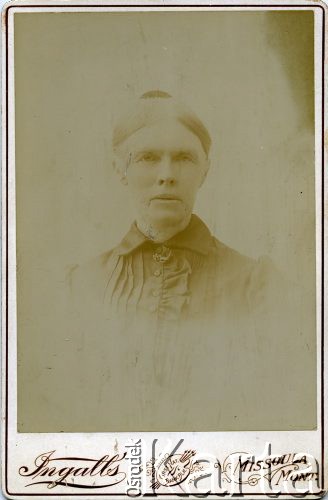 Pocz. XX wieku, Missoula, stan Montana, Stany Zjednoczone.
Portret kobiety. Zdjęcie wykonane w atelier fotograficznym 