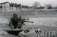 Kwiecień 1940, Warszawa.
Działo przeciwlotnicze
Fot. F. Krabicka, zbiory Ośrodka KARTA, udostępniła Agata Bujnowska