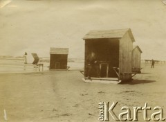 1905, Połąga, gub. kurlandzka, Rosja.
Plaża nad Morzem Bałtyckim.
Fot. NN, zbiory Ośrodka KARTA, udostępniła Barbara Krzystek