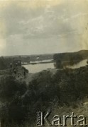 1911, Troki, gub. Wilno, Rosja.
Widok na jezioro Galwe, z lewej ruiny zamku.
Fot. NN, zbiory Ośrodka KARTA, udostępniła Barbara Krzystek