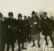 1928/1929, Polska.
Członkowie Towarzystwa Myśliwskiego 