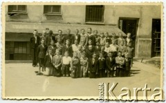 1941, Kraków-Podgórze.
Władysław Grochola z klasą.
Fot. NN, zbiory Ośrodka KARTA, przekazała Wiesława Grochola